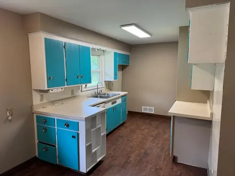 435 W Ottawa Street Le Center MN 56057