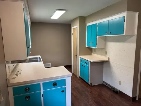 435 W Ottawa Street Le Center MN 56057