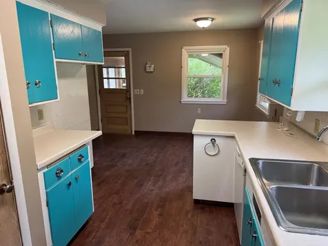 435 W Ottawa Street Le Center MN 56057