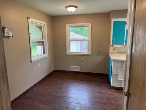 435 W Ottawa Street Le Center MN 56057