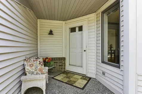 562 Deer Ridge Lane S Maplewood MN 55119