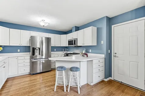 562 Deer Ridge Lane S Maplewood MN 55119