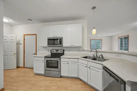 292 Tamarack Trail Farmington MN 55024