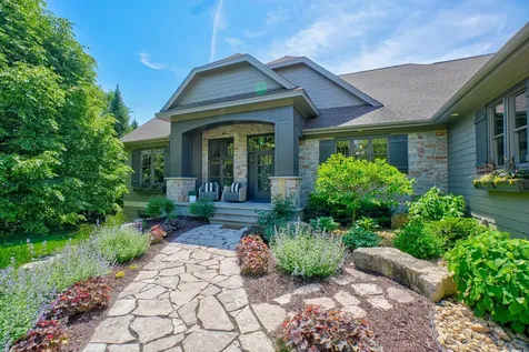 11711 56th Street N Lake Elmo MN 55042