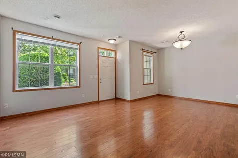 3473 Cherry Lane Woodbury MN 55129