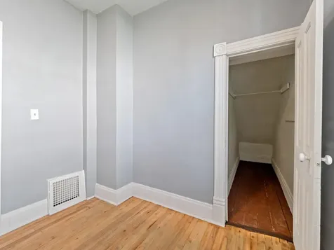937 Thomas Avenue Saint Paul MN 55104