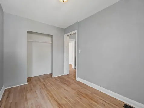 937 Thomas Avenue Saint Paul MN 55104