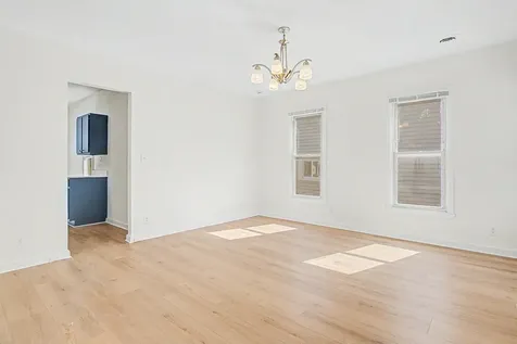 937 Thomas Avenue Saint Paul MN 55104