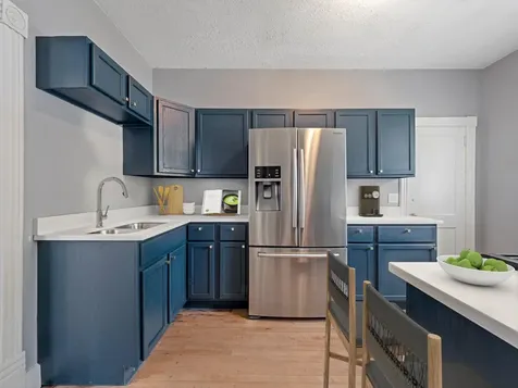 937 Thomas Avenue Saint Paul MN 55104