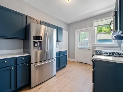 937 Thomas Avenue Saint Paul MN 55104