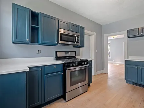937 Thomas Avenue Saint Paul MN 55104