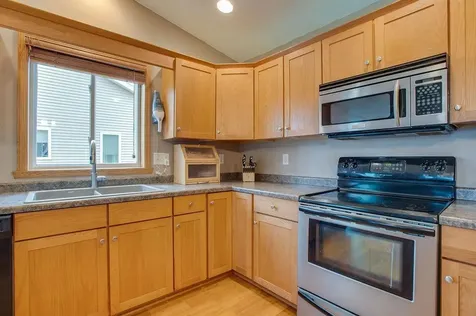 4711 Harvest Drive S Fargo ND 58104