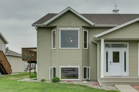 4711 Harvest Drive S Fargo ND 58104