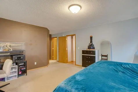 4711 Harvest Drive S Fargo ND 58104