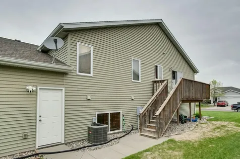4711 Harvest Drive S Fargo ND 58104