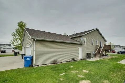 4711 Harvest Drive S Fargo ND 58104