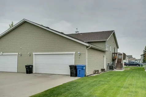 4711 Harvest Drive S Fargo ND 58104
