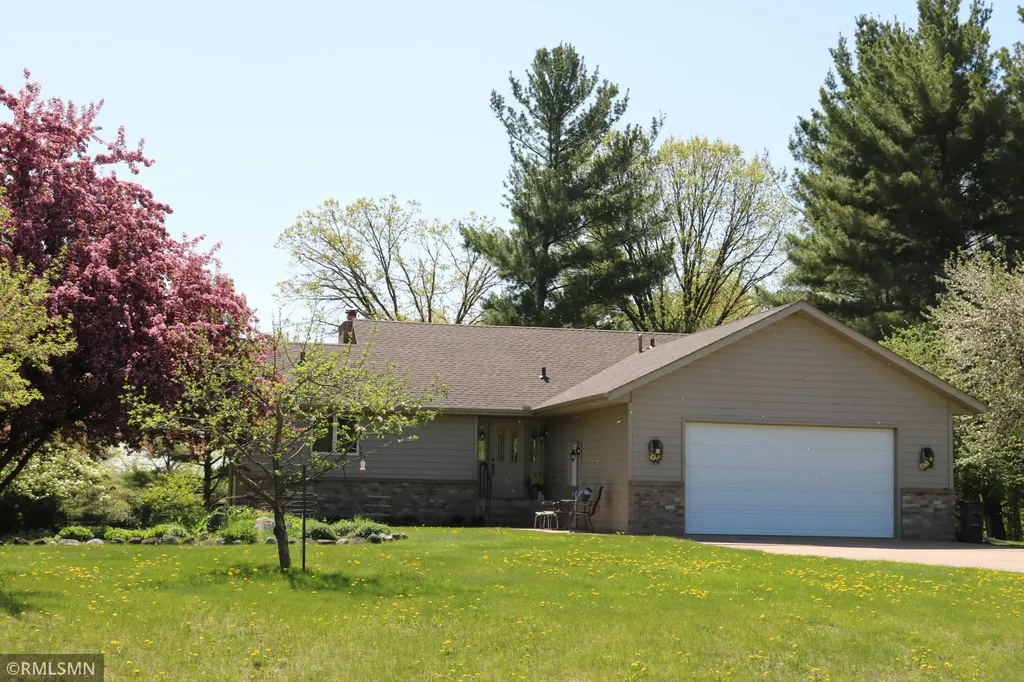 16409 Par Circle SW Pine City MN 55063