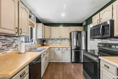 2954 Heatherwood Circle S Moorhead MN 56560