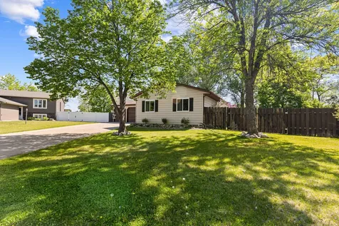 2954 Heatherwood Circle S Moorhead MN 56560