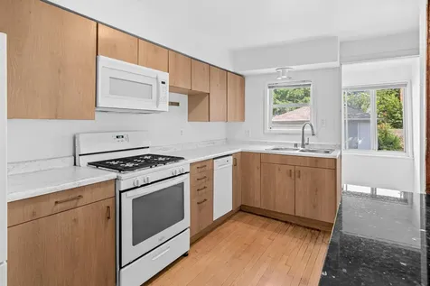 1221 4th Street E Saint Paul MN 55106