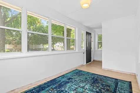 1221 4th Street E Saint Paul MN 55106