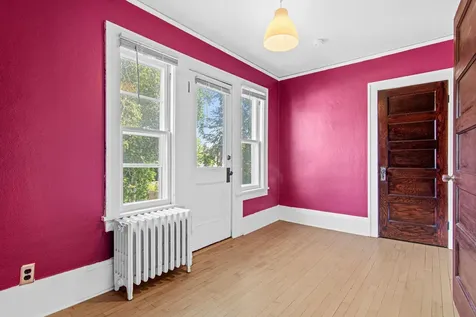 1221 4th Street E Saint Paul MN 55106