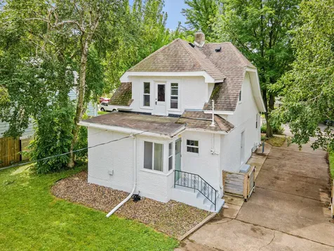 1221 4th Street E Saint Paul MN 55106
