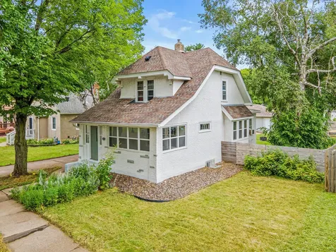 1221 4th Street E Saint Paul MN 55106