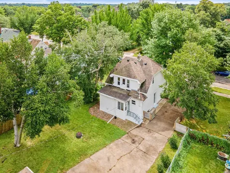 1221 4th Street E Saint Paul MN 55106