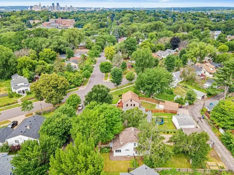 1221 4th Street E Saint Paul MN 55106