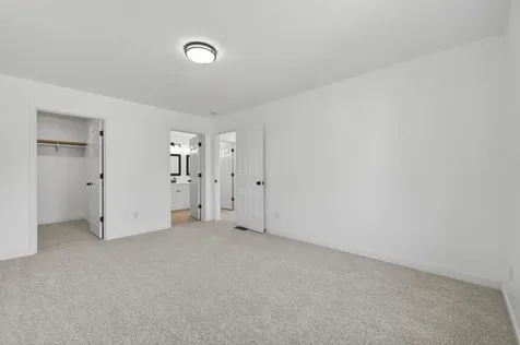 714 E Hawthorne Avenue E Saint Paul MN 55106