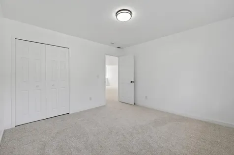 714 E Hawthorne Avenue E Saint Paul MN 55106