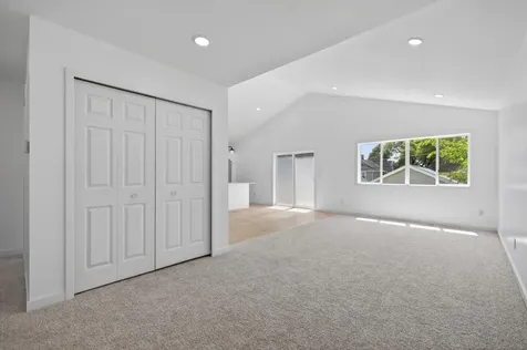 714 E Hawthorne Avenue E Saint Paul MN 55106