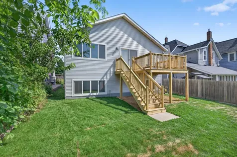 714 E Hawthorne Avenue E Saint Paul MN 55106