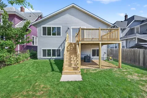 714 E Hawthorne Avenue E Saint Paul MN 55106