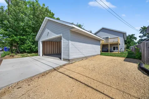 714 E Hawthorne Avenue E Saint Paul MN 55106
