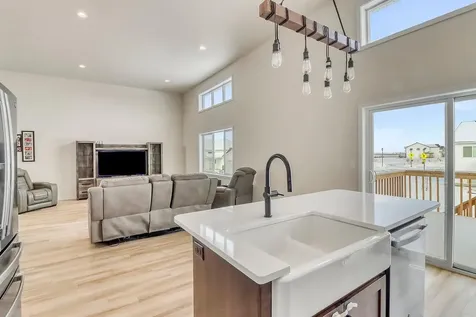1154 60th Avenue W West Fargo ND 58078