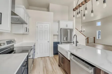 1154 60th Avenue W West Fargo ND 58078