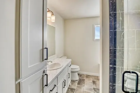 1154 60th Avenue W West Fargo ND 58078