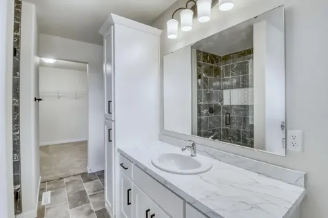 1154 60th Avenue W West Fargo ND 58078