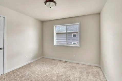 1154 60th Avenue W West Fargo ND 58078