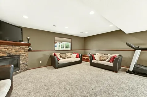 1983 Fieldstone Road SW Rochester MN 55902