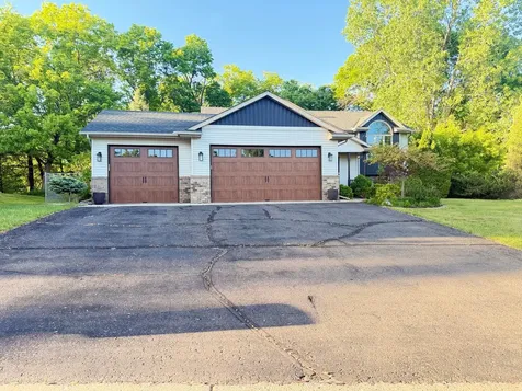 2533 Montana Avenue E Maplewood MN 55119