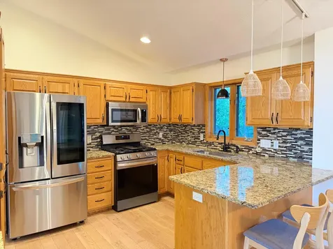 2533 Montana Avenue E Maplewood MN 55119