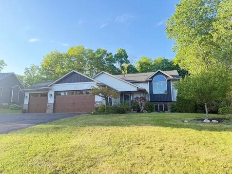 2533 Montana Avenue E Maplewood MN 55119