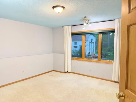 2533 Montana Avenue E Maplewood MN 55119