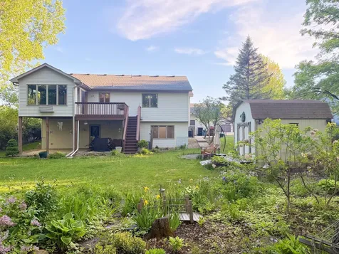 2533 Montana Avenue E Maplewood MN 55119