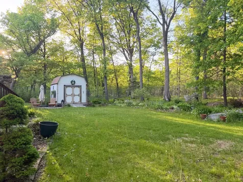 2533 Montana Avenue E Maplewood MN 55119