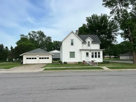 10 Park Street N Fairfax MN 55332